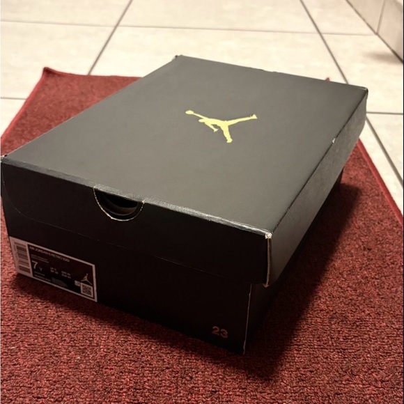 Jordan Red and Black Sneakers - Picture 7 of 7